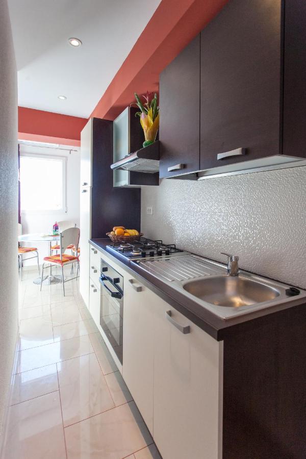 Apartman J & K Podstrana Bagian luar foto